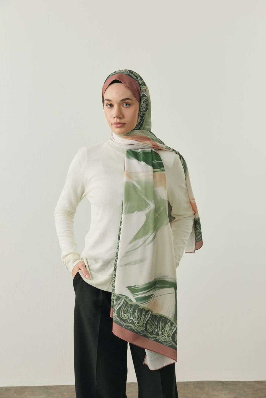 Tribal Desen Medine İpeği Şal