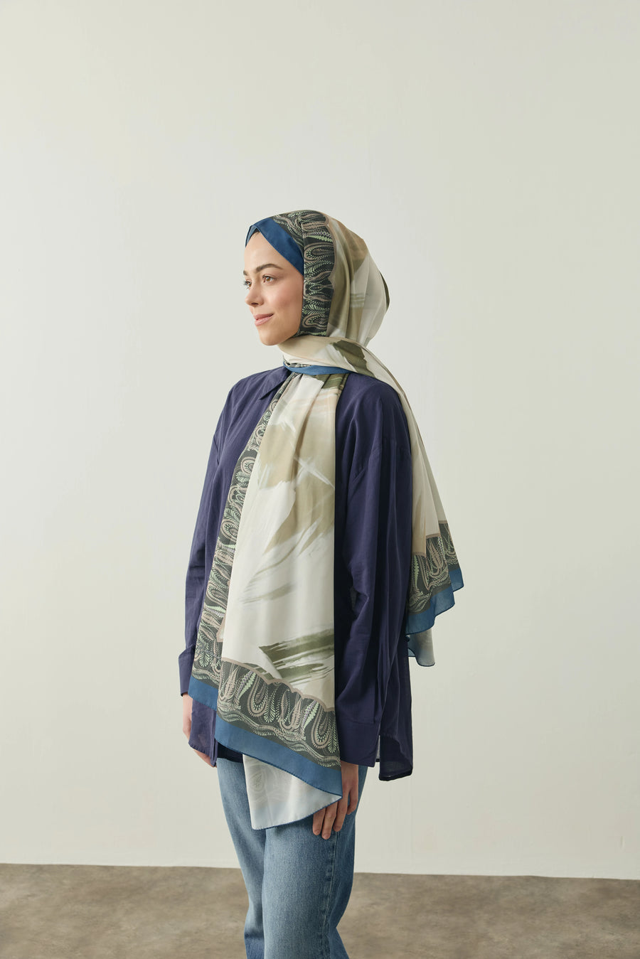 Tribal Desen Medine İpeği Şal